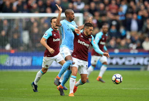 交手是一場 交手是一場