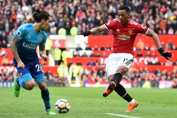 界大赛中屡 界大赛中屡